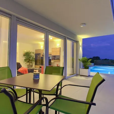 Apartmán Helines***** *