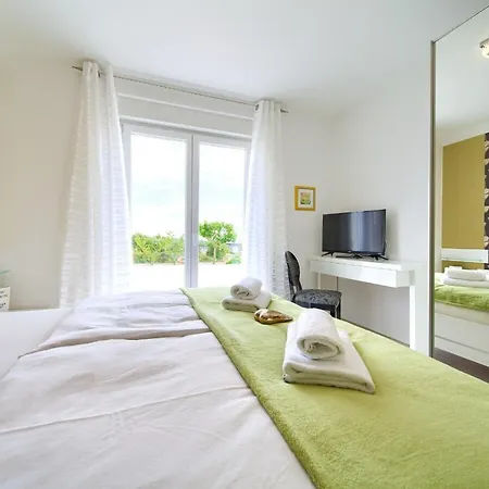 Helines***** Appartement Linardići